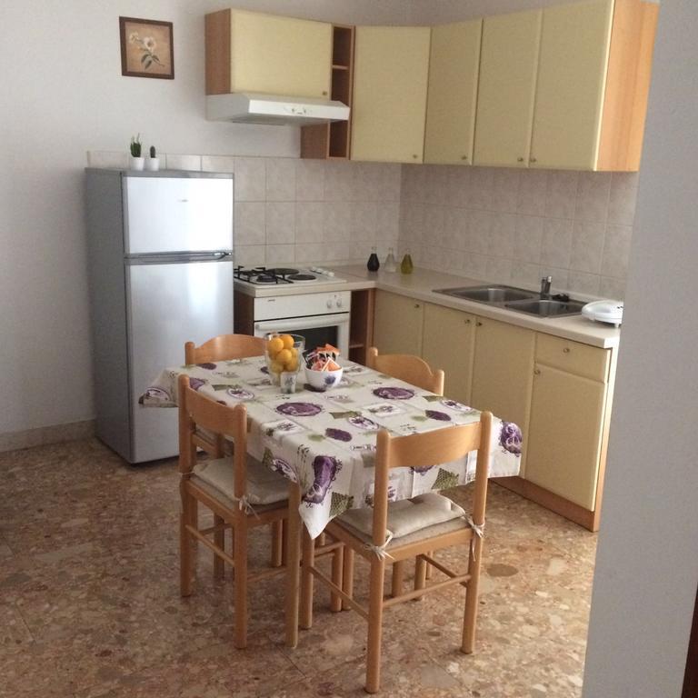 Apartments Vini And Ivana Sućuraj Kültér fotó